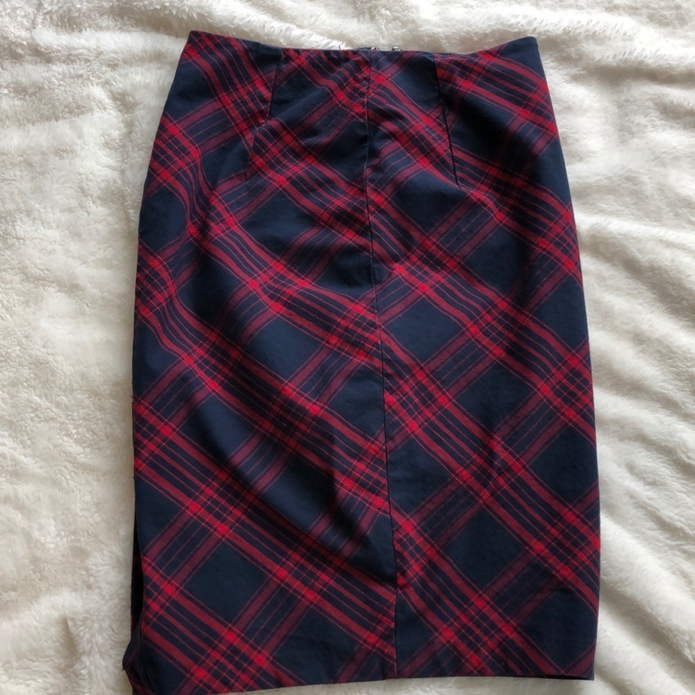 Old Navy Red and Navy Pencil Skirt